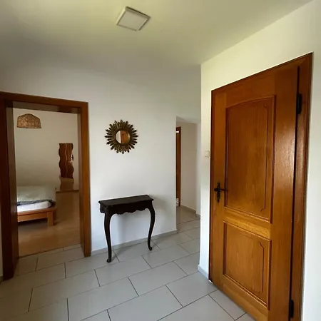 Zentral Gelegen & Sehr Gut Angebunden - Ihre Gemuetliche In Muelheim-speldorf דירה