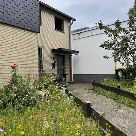 דירה Zentral Gelegen & Sehr Gut Angebunden - Ihre Gemuetliche In Muelheim-speldorf *