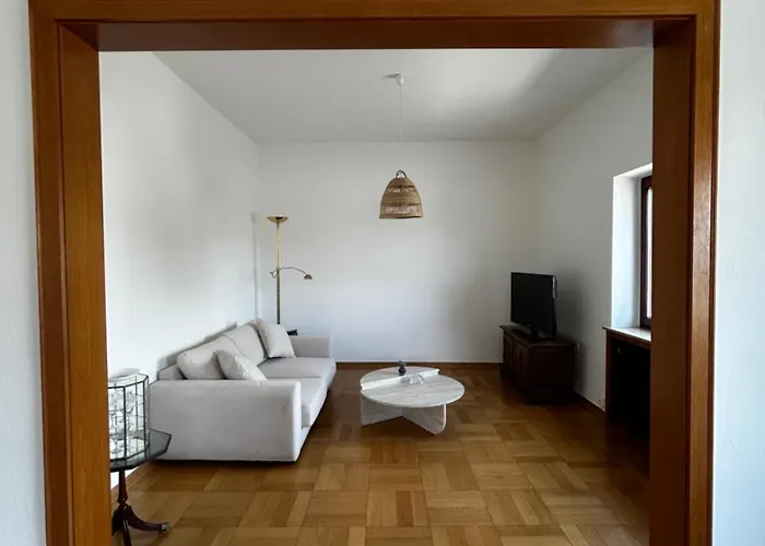 Zentral Gelegen & Sehr Gut Angebunden - Ihre Gemuetliche In Muelheim-speldorf